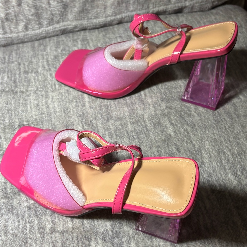 Stylish Pink Women's Heels, size 8 - Picture 4 of 11
